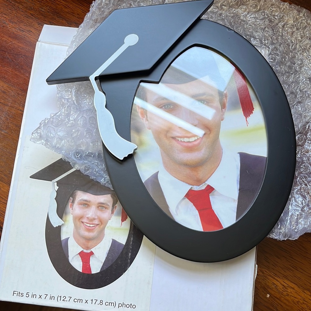 Bed Bath & Beyond Graduation Frame with Free Gift
